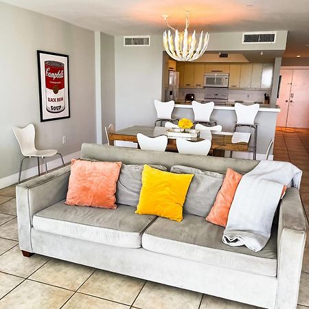 Castle Pavillon 8 Beachfront - Private Beach Access Loft With 2-Story, Pool, Tennis, Free Parking Access マイアミビーチ エクステリア 写真