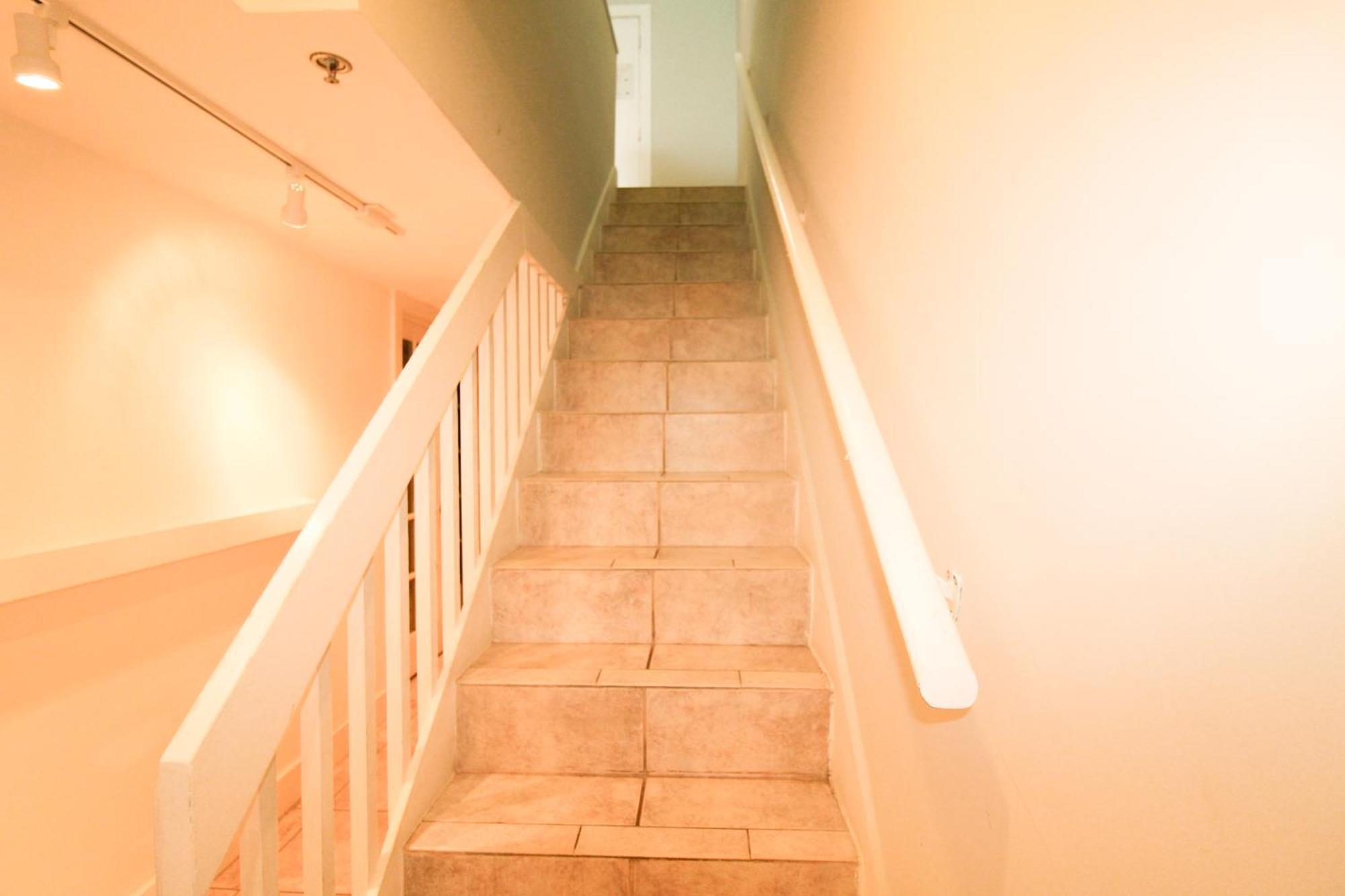 Castle Pavillon 8 Beachfront - Private Beach Access Loft With 2-Story, Pool, Tennis, Free Parking Access マイアミビーチ エクステリア 写真
