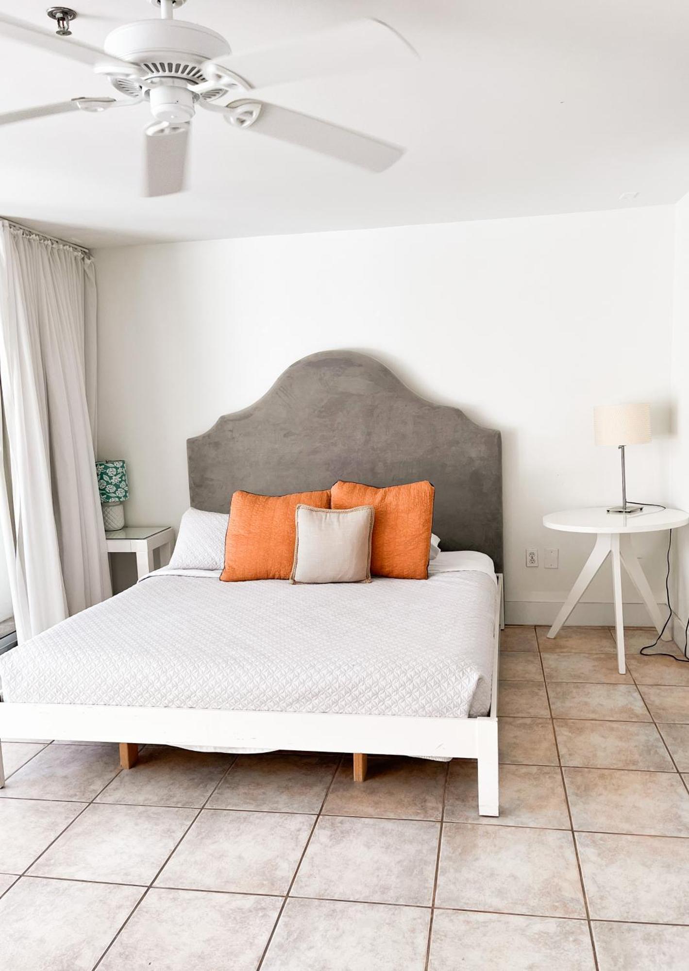 Castle Pavillon 8 Beachfront - Private Beach Access Loft With 2-Story, Pool, Tennis, Free Parking Access マイアミビーチ エクステリア 写真